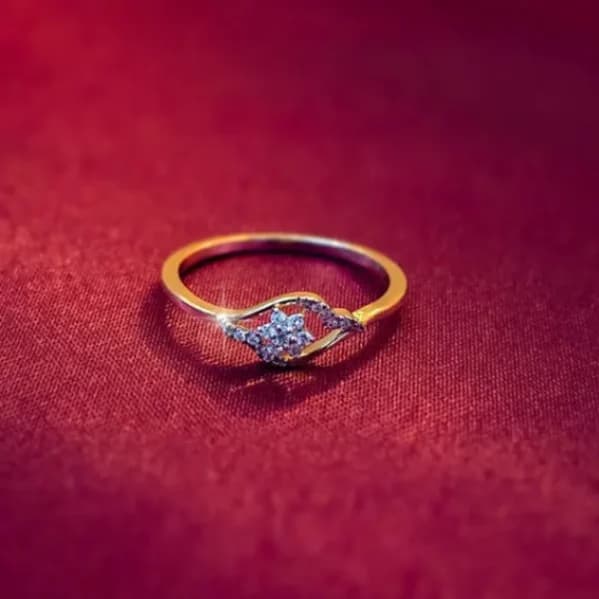 Velvet Luxure Ring